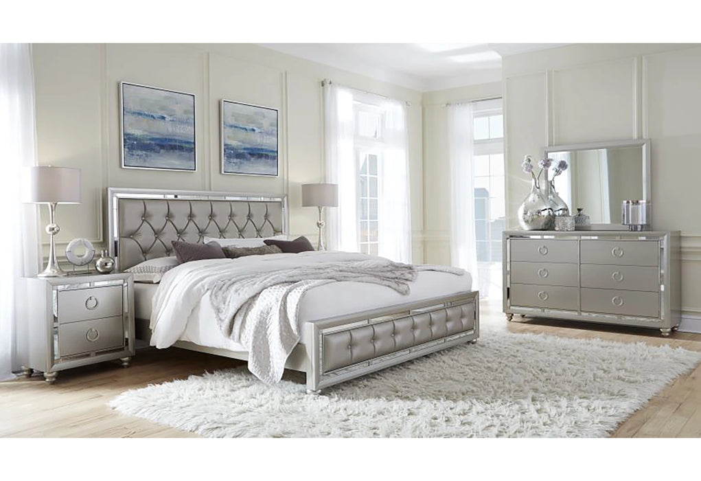 Riley Silver Chest