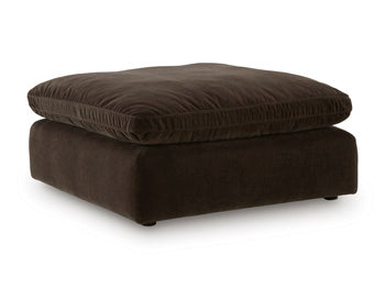 Maxton Heights Oversized Accent Ottoman - MR ZEE FURNITURE